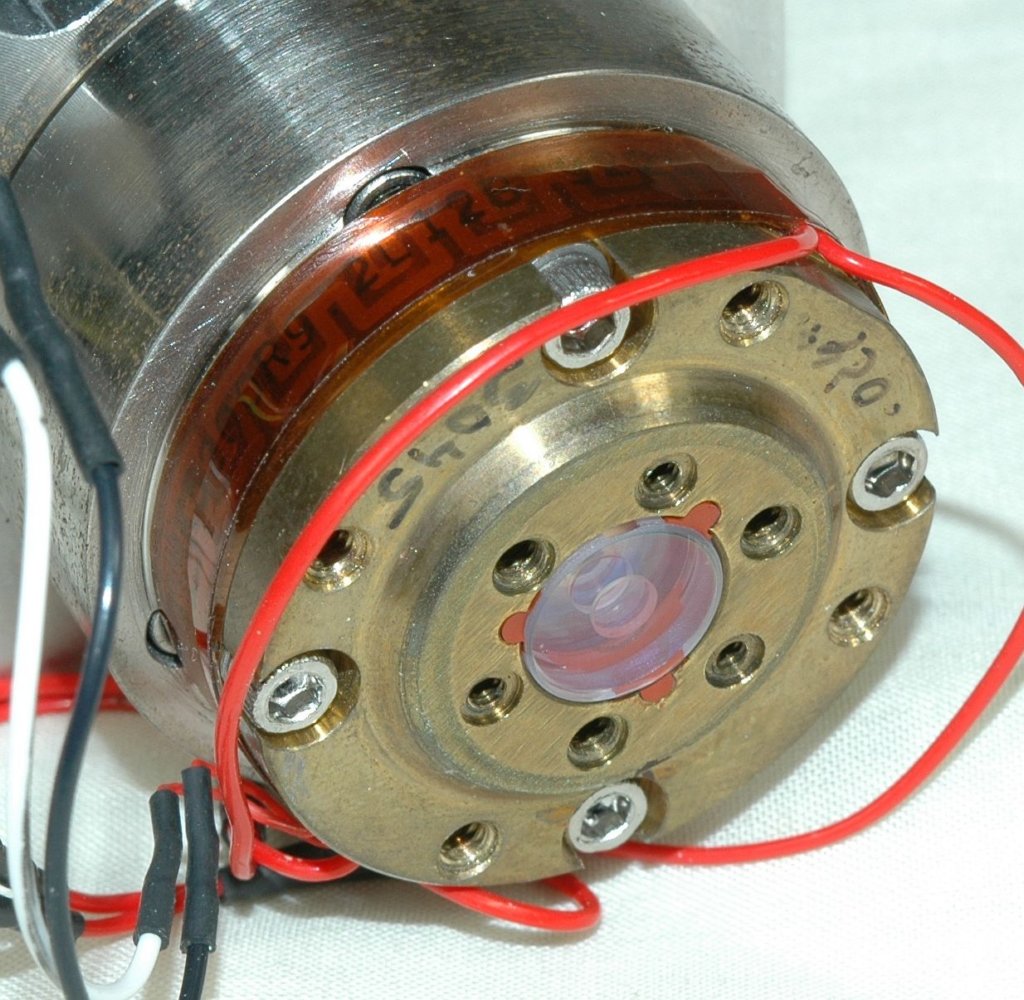 amoco1laser_crystal1.jpg