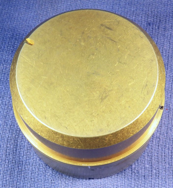 hg1700imu_bottomwith_resilient_mount_removed1.jpg