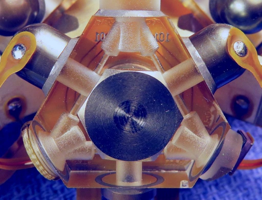 hg1700imu_gg1308_rlg_block_closeup1.jpg