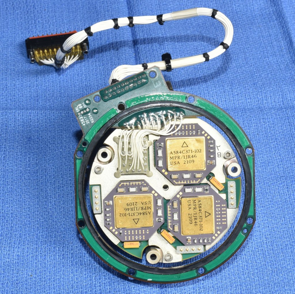 kearfottk600a37401_isap_accelerometers_interface_ics1.jpg