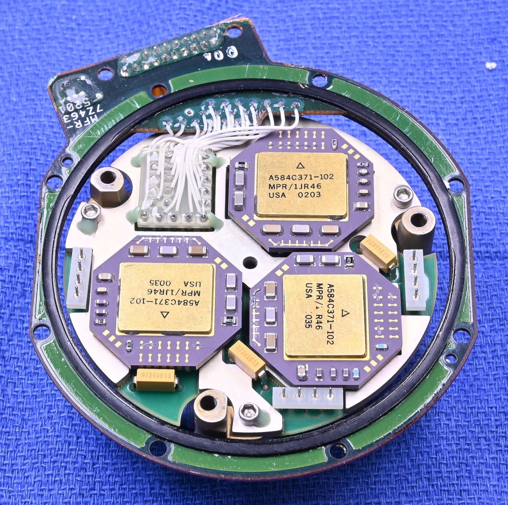 kearfottk600a37401_isap_accelerometers_interface_ics2.jpg