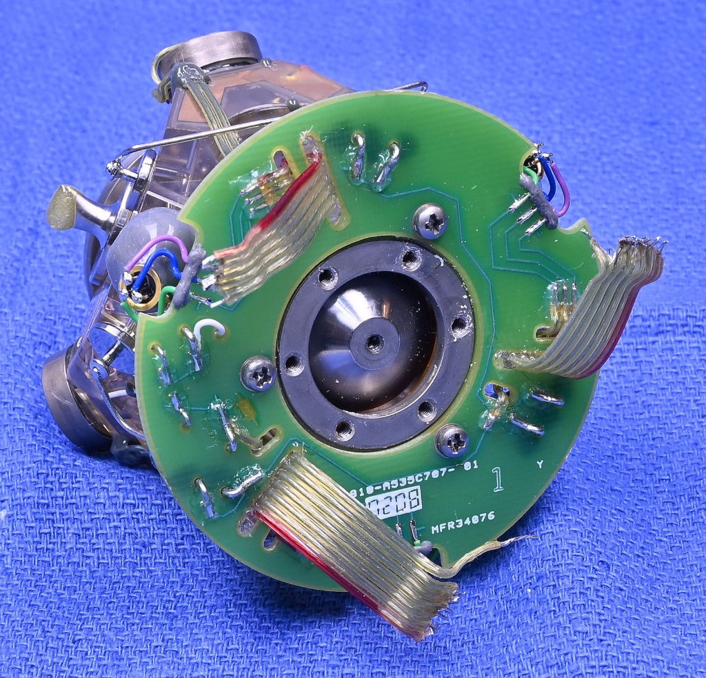 kearfottk600a37401_isap_rlg_block_removed_bottom1.jpg